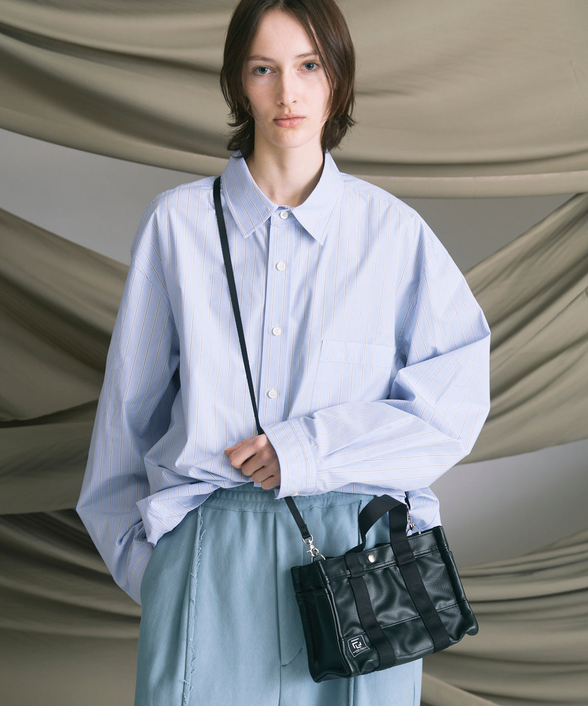 Aluminum Bonded Leather Shoulder Bag