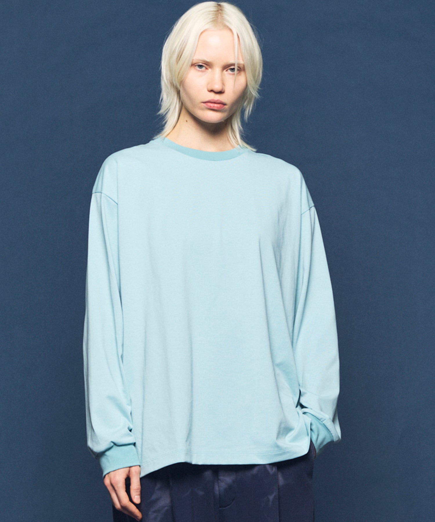 艺术家图形刺绣Prime-Over船长颈长袖T恤