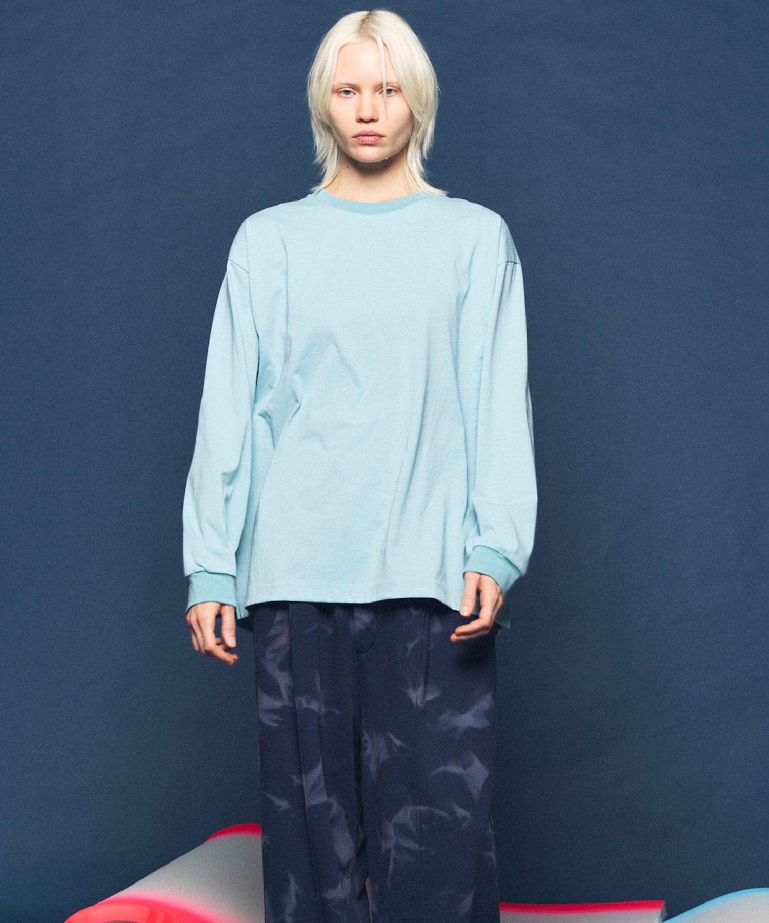 艺术家图形刺绣Prime-Over船长颈长袖T恤