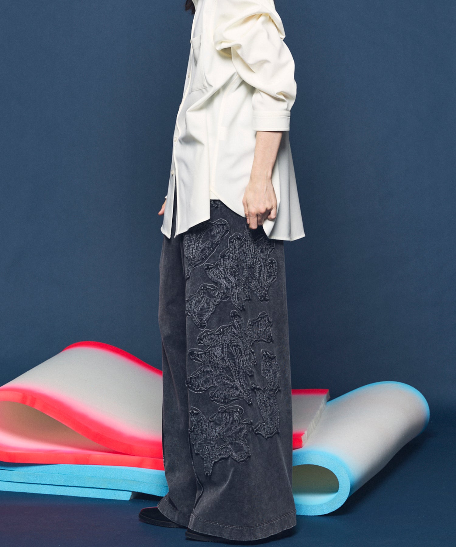 [26SS 预购] 花朵拼布复古休闲运动裤