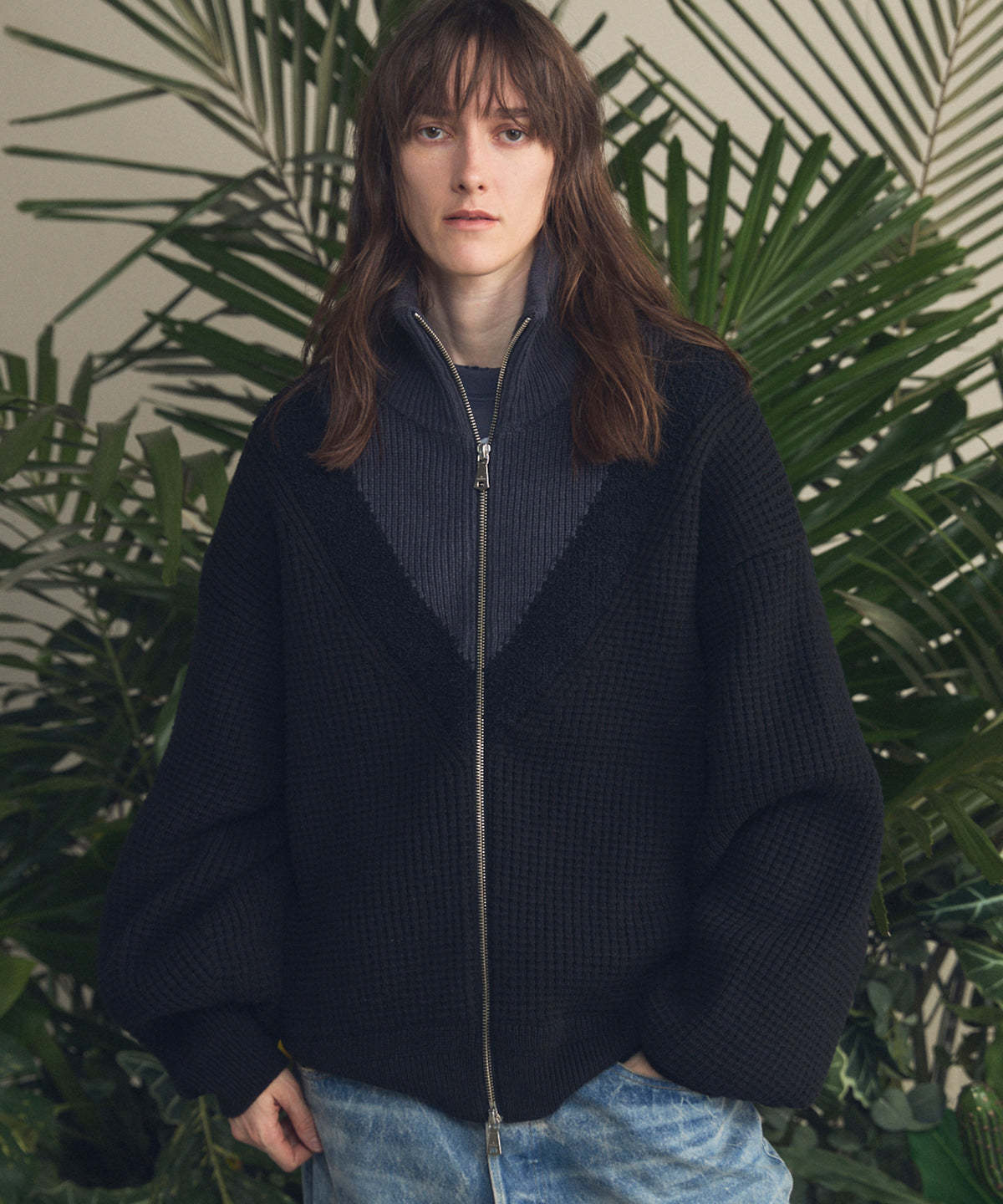 Prime-Over V-neck Panel Switching Drivers Knit Blouson