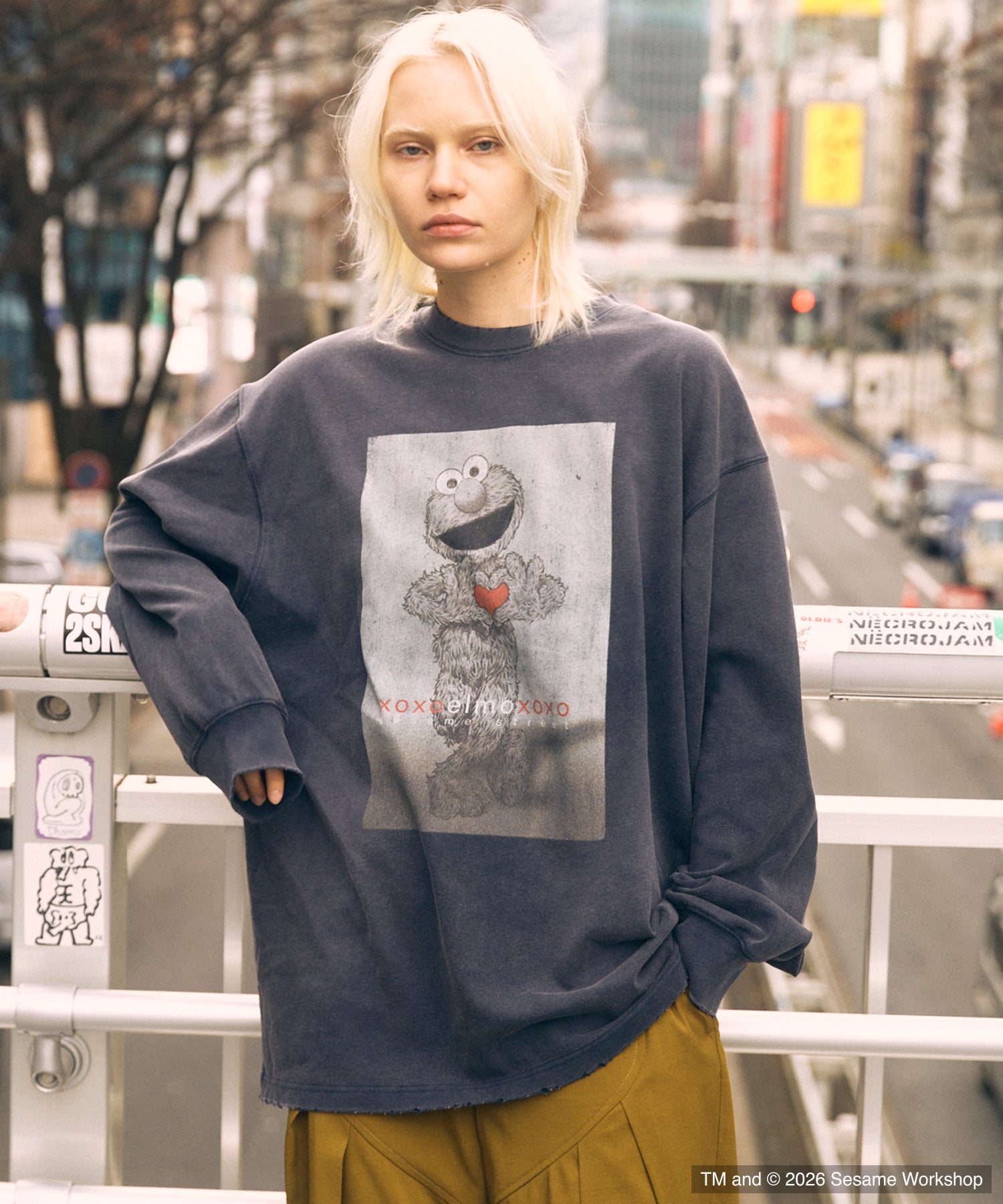 【MOVIE SERIES】「SESAME STREET」- Heart Elmo - Prime-Over Crew Neck Long Sleeve T-Shirt