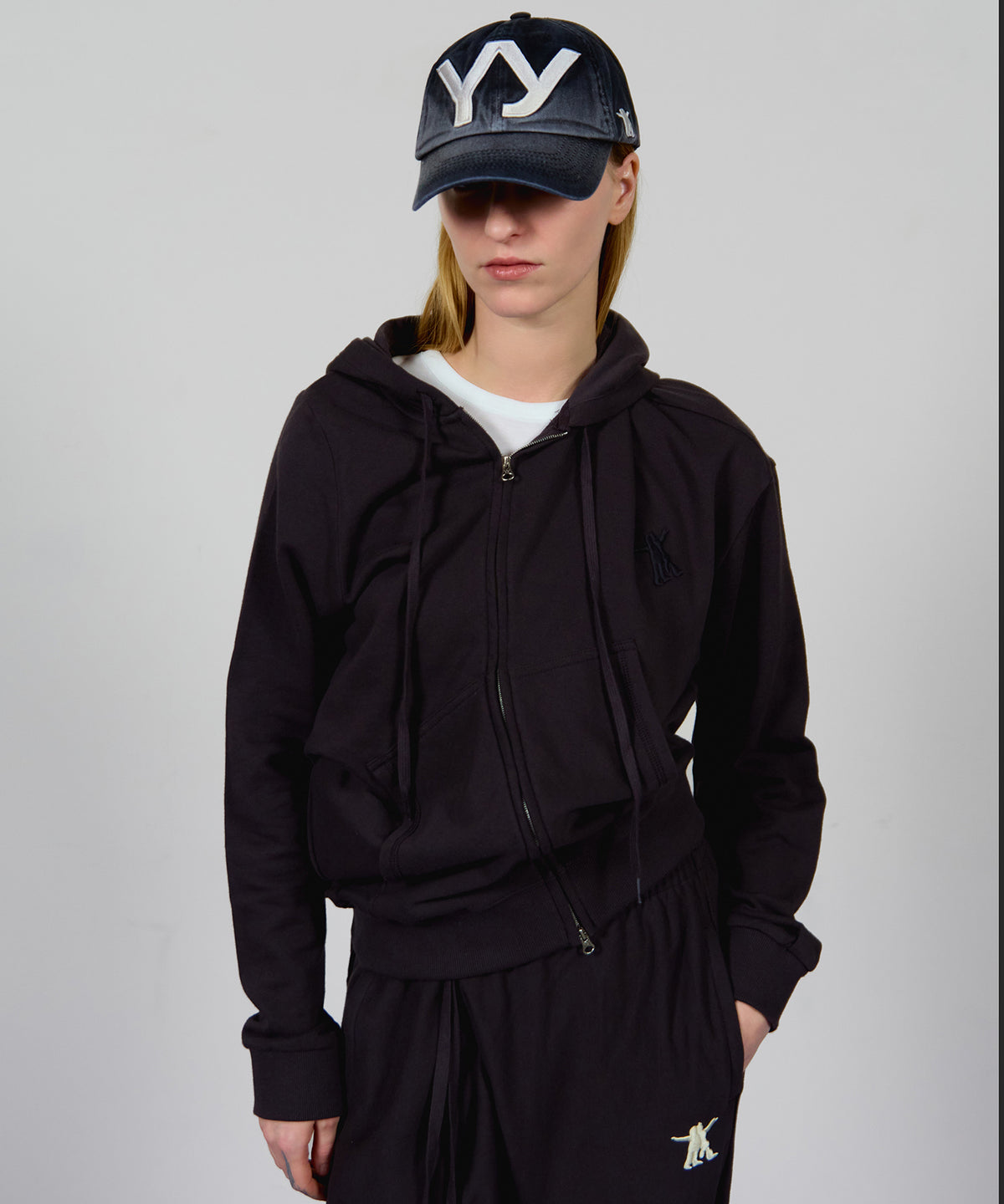 【OPEN YY】SLANT ZIP HOODIE