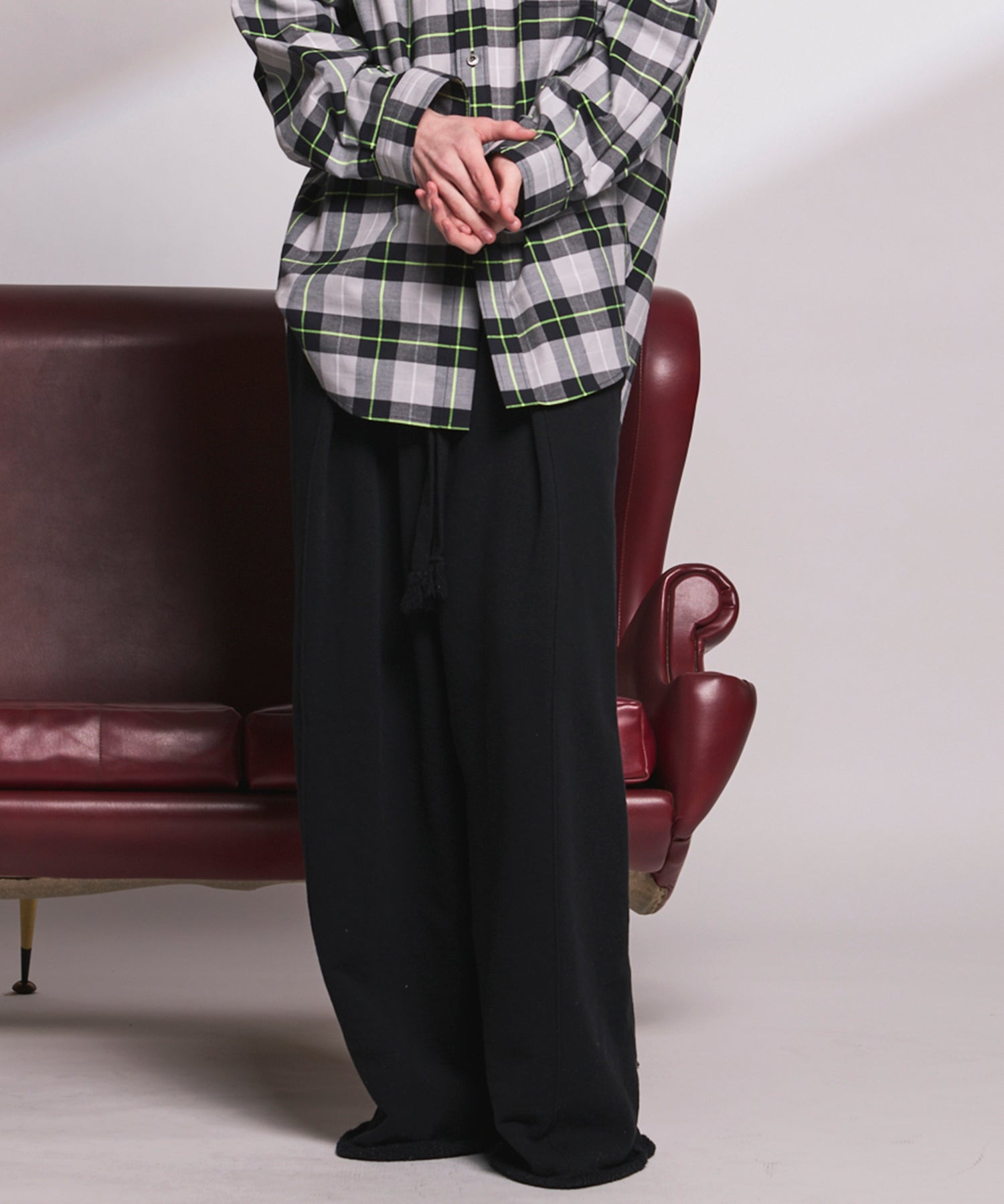 Loop-knit Tuck Wide Sweatpants