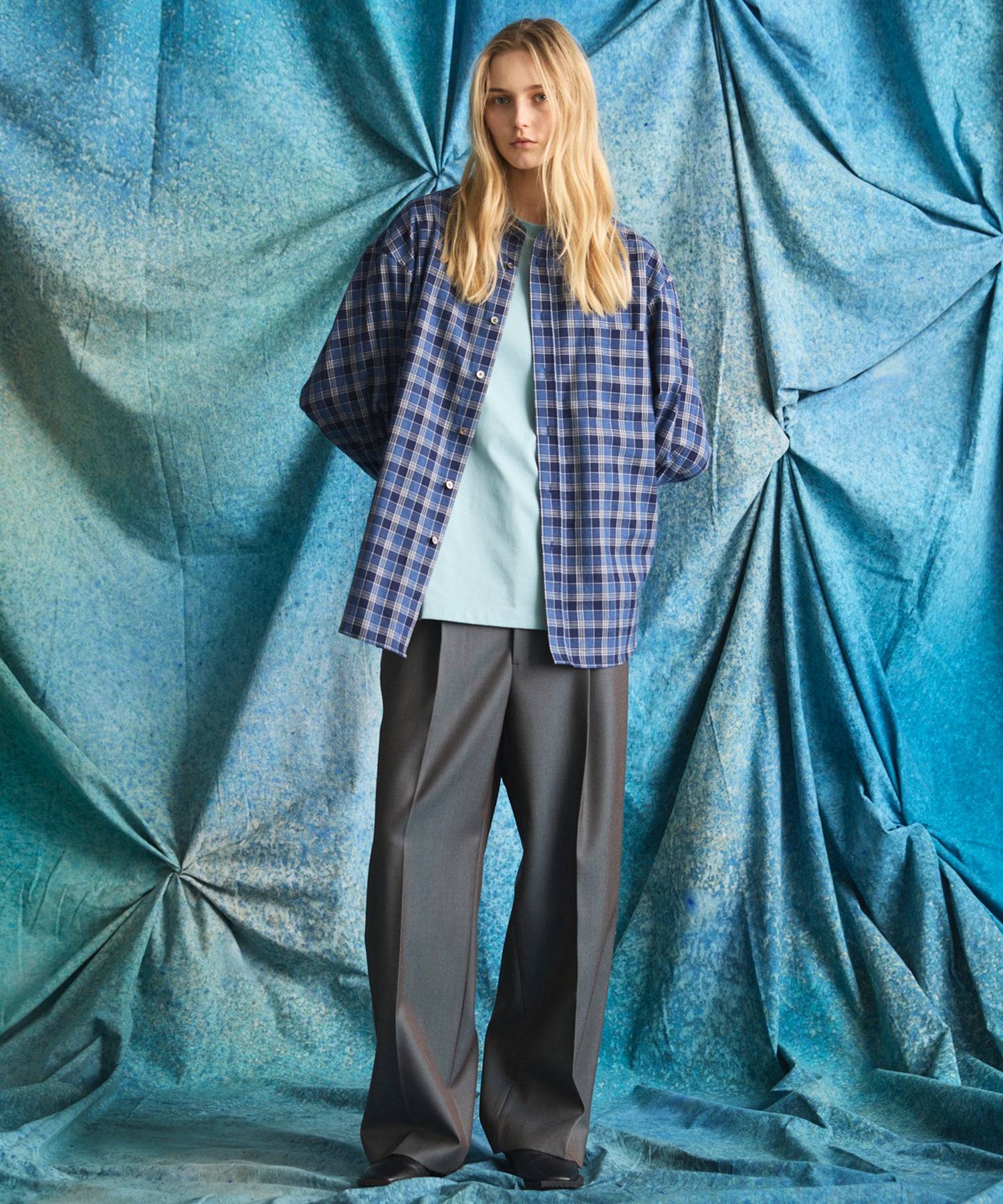 艺术家图形刺绣Prime-Over船长颈长袖T恤