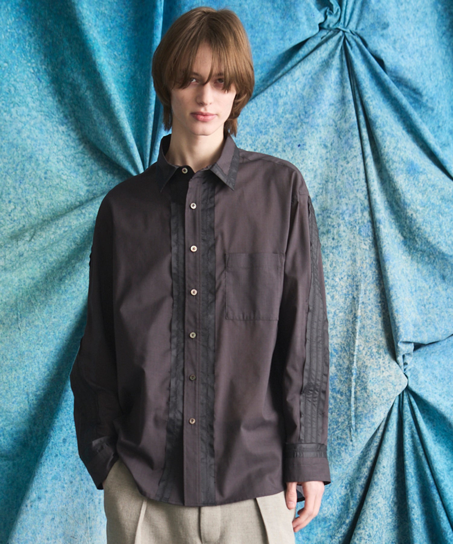 【26ss PRE-ORDER】Deep Front Neck Prime-Over Skipper Shirt