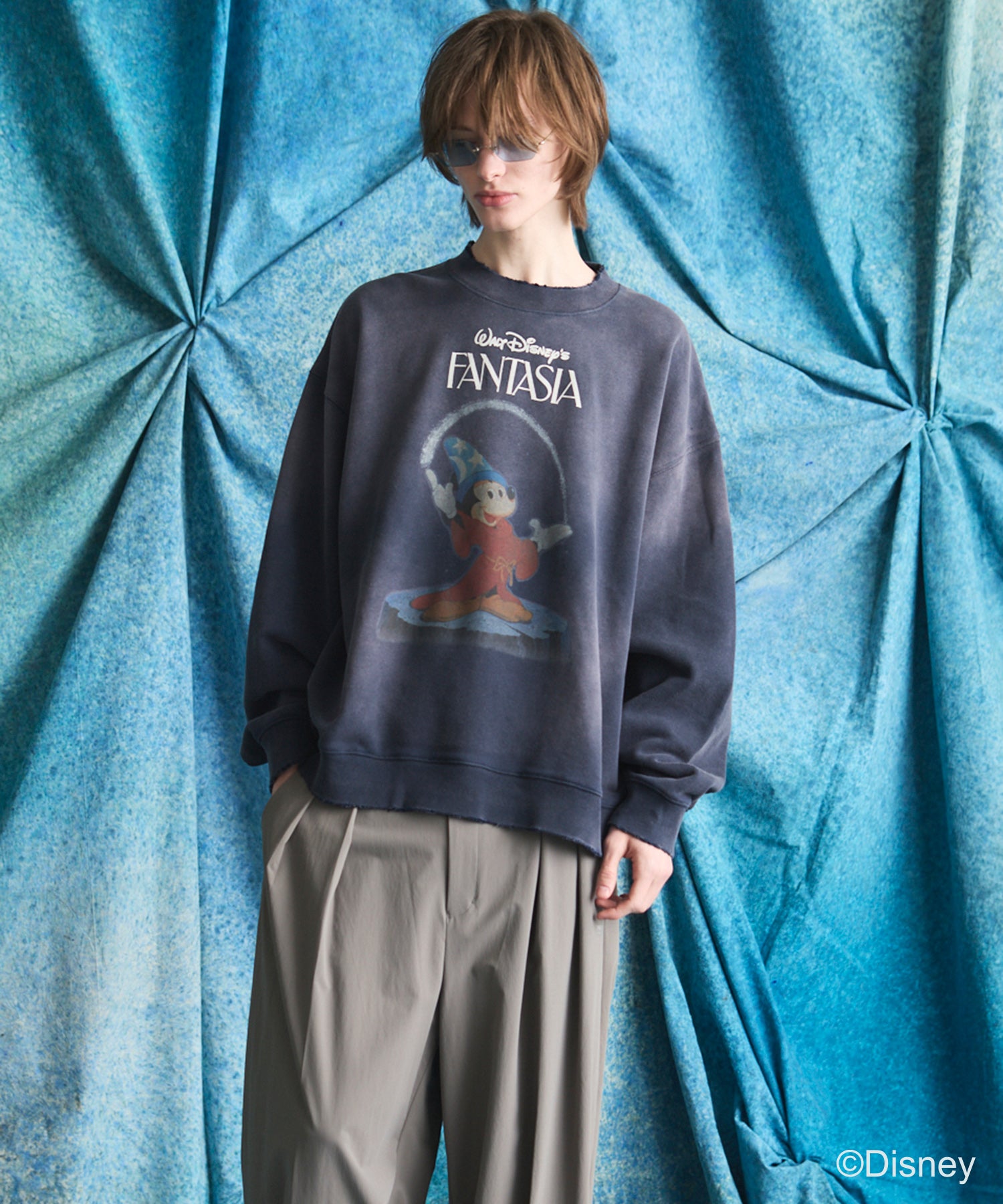 【MOVIE SERIES】「FANTASIA」- STAR HEART - Prime-Over Crew Neck Sweatshirt