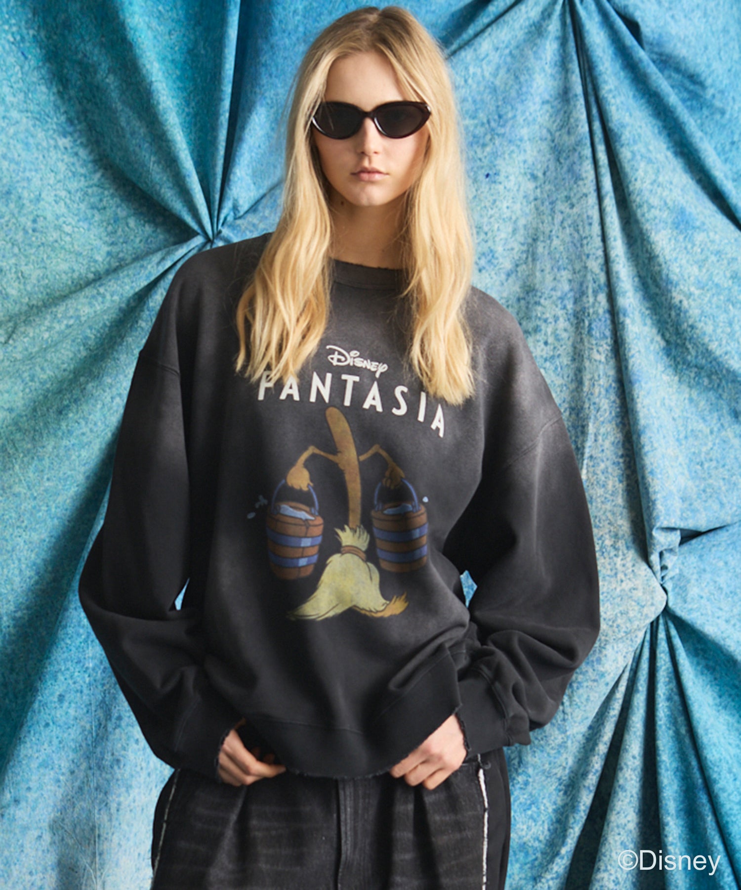 【MOVIE SERIES】「FANTASIA」- BROOM - Prime-Over Crew Neck Sweatshirt