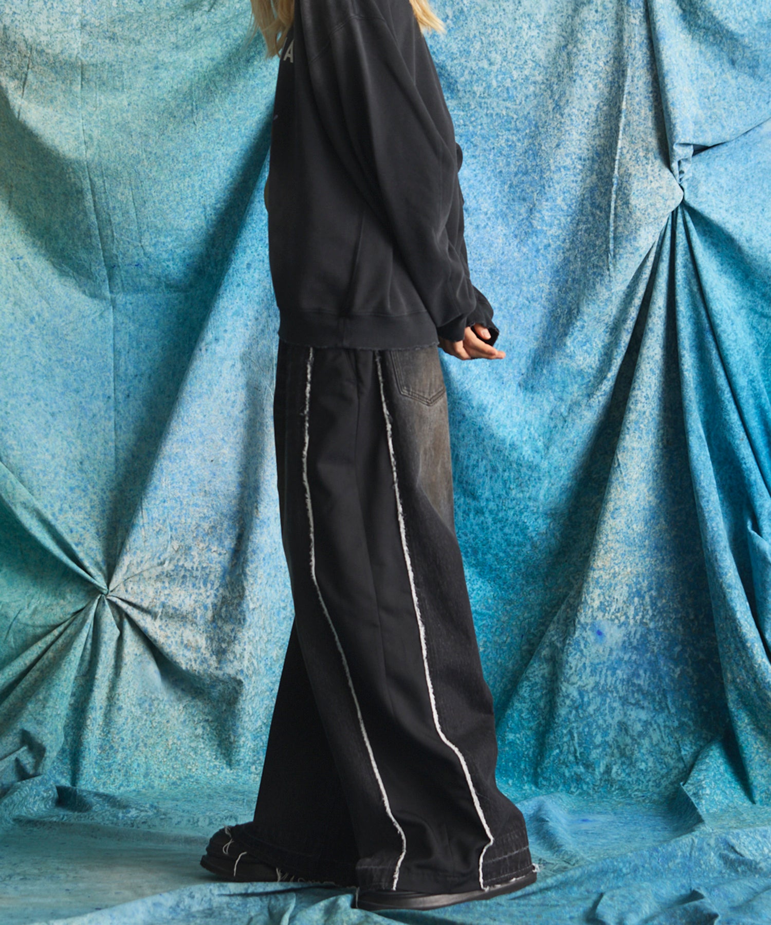 【26ss PRE-ORDER】Flower Patchwork Vintage Like Easy Sweat Pants