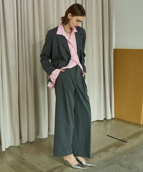 Two Tuck Curve Wide Tapered Pants