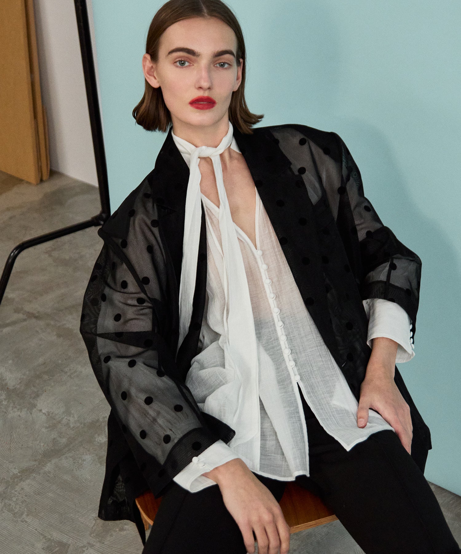 [26SPRING预购] V领宽松衬衫