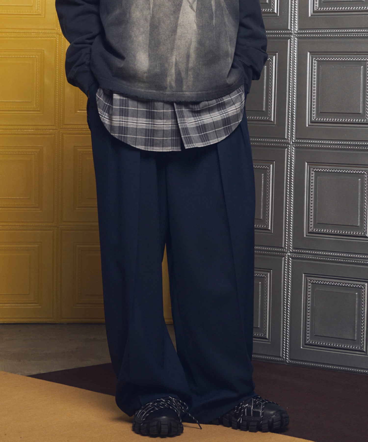 [26SS PRE-ORDER] Clear Trichotine Two-tuck Prime-Wide Slacks