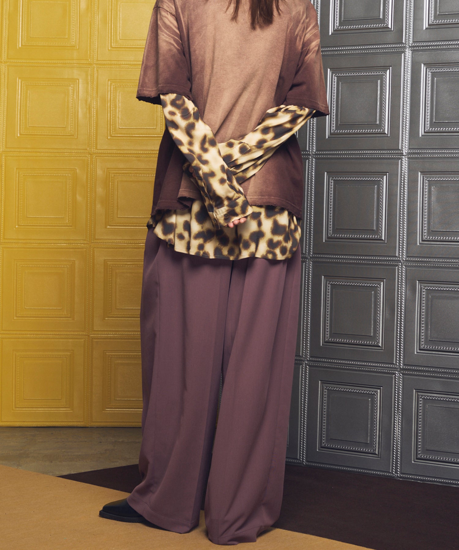 【26SS PRE-ORDER】Crispy Cross Calze Two-tuck Prime-Wide Slacks