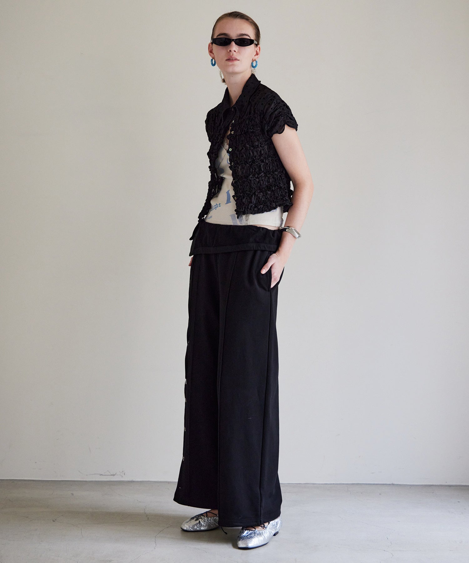 Button Slit Turn-Back Sweat Pants