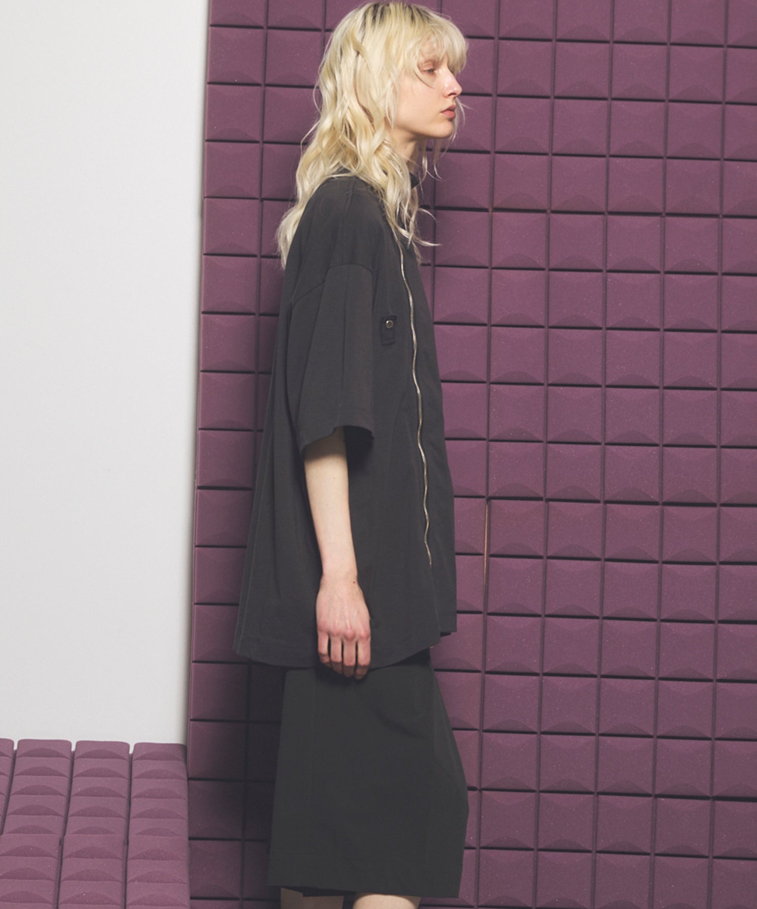 【26SS PRE-ORDER】Asymmetrical Front Zip High Neck Prime-Over High Neck Short Sleeve T-Shirt