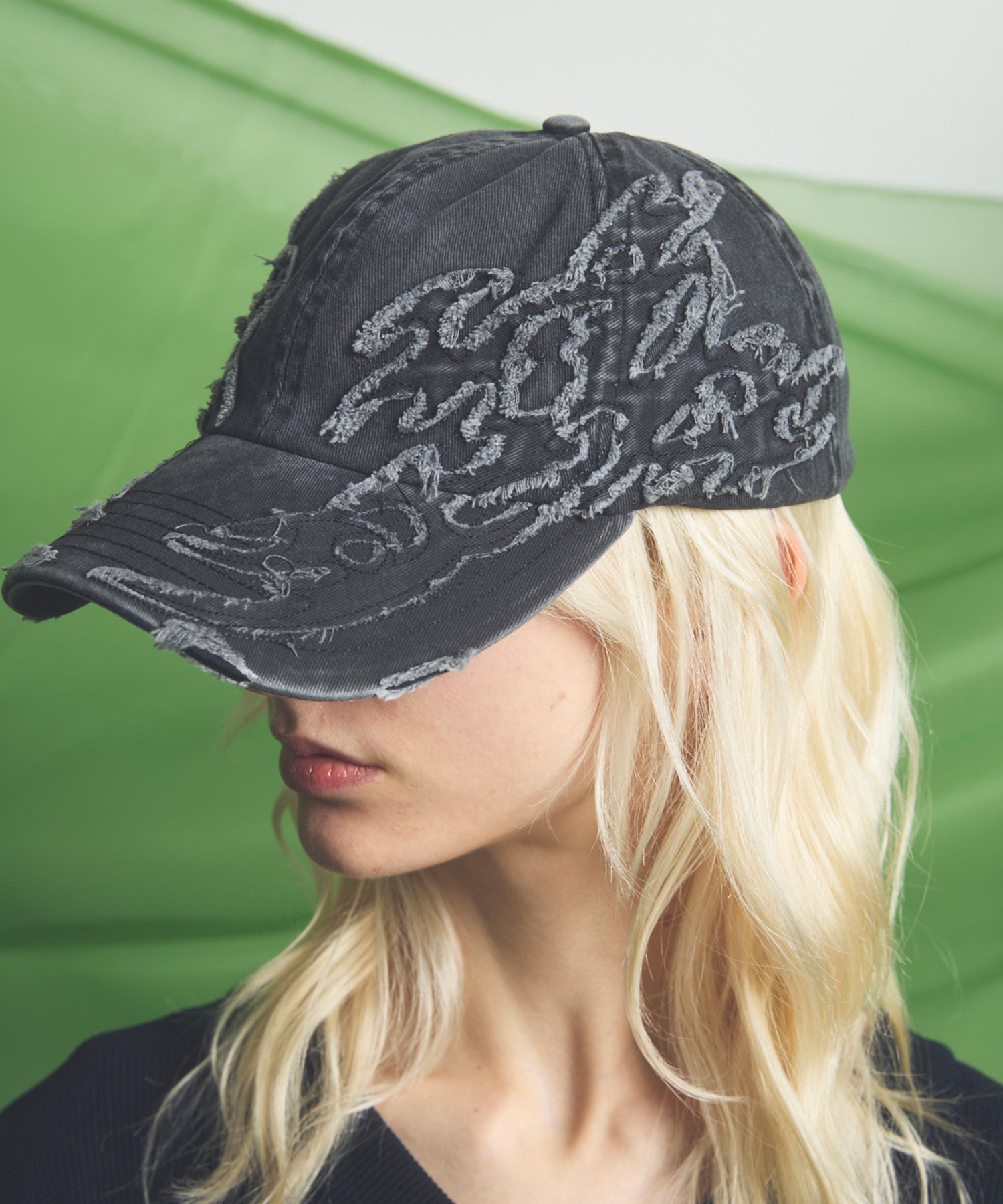Fade Motif Damaged Tribal Pattern 6P Cap