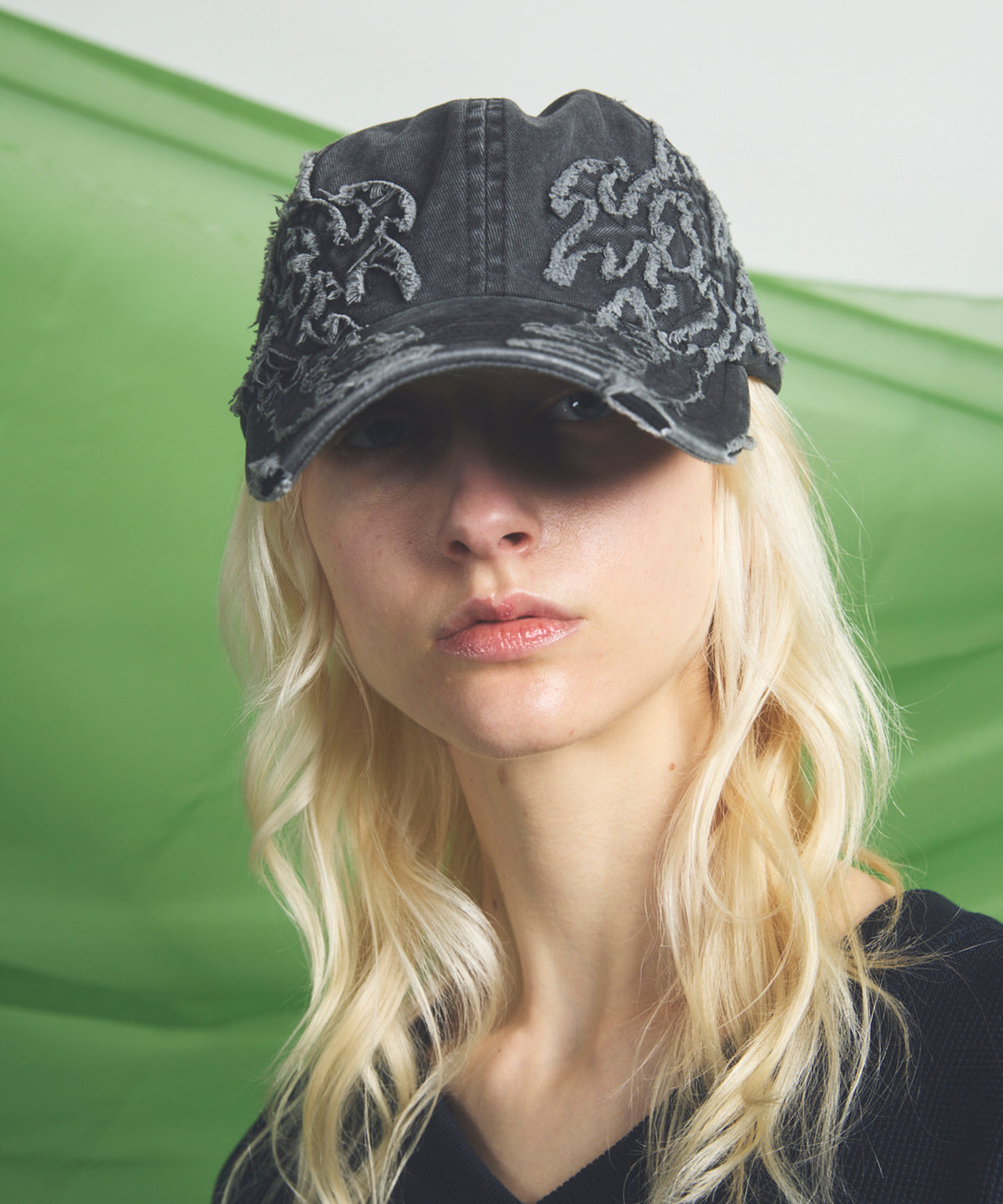 【26SS PRE-ORDER】Fade Motif Damaged Tribal Pattern 6P Cap