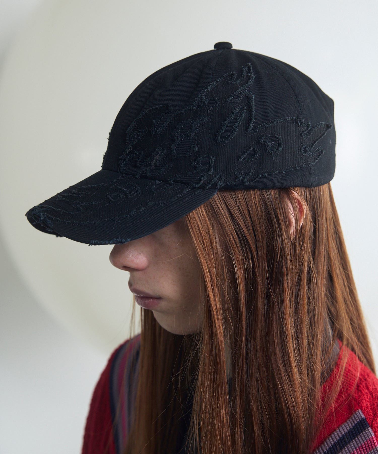 Motif Damaged Tribal Pattern 6P Cap