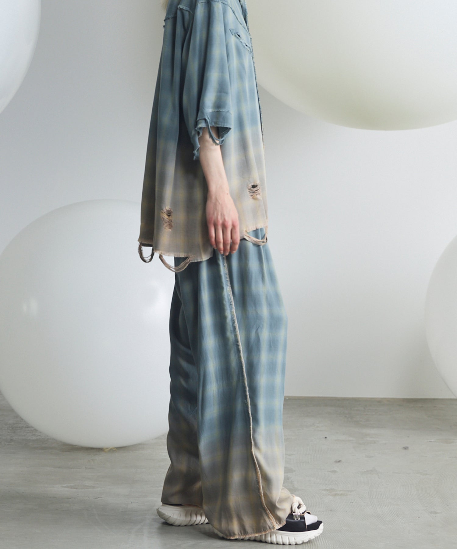 Destroy Damage Prime-Wide Ombre Check Relaxing Pants