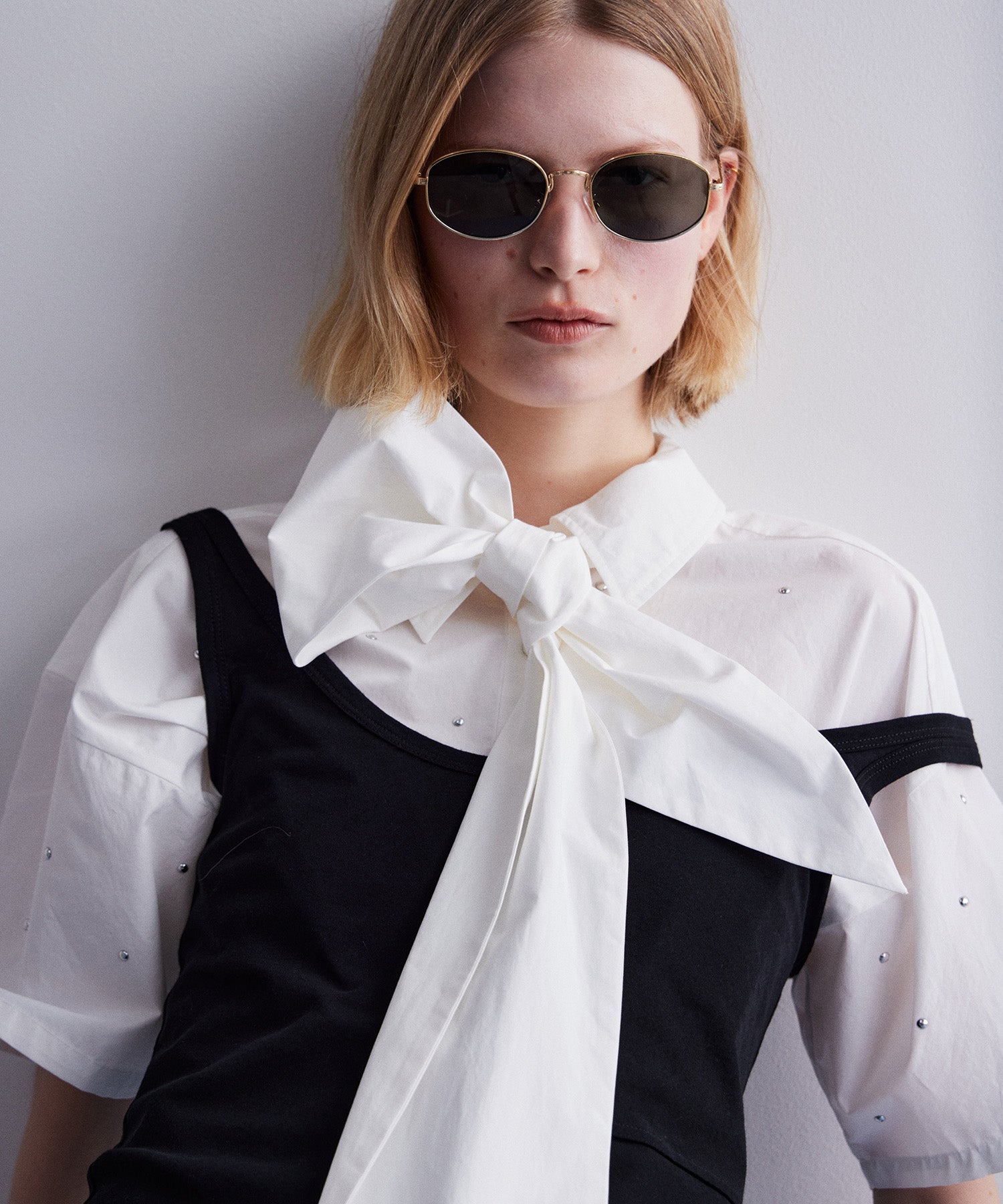 [2026Summer PRE-ORDER]Studded Half-Sleeve Bow Tie Shirt