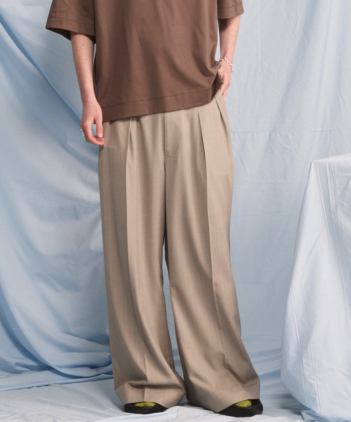 【26SS PRE-ORDER】Airy Striped Gabardine Prime-Wide Two-tuck Pants