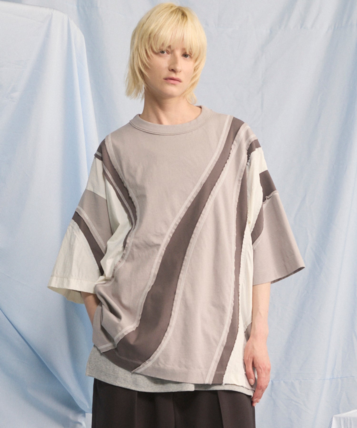 【26SS PRE-ORDER】Different Material Curve Switching Prime-Over Short-sleeved T-Shirt