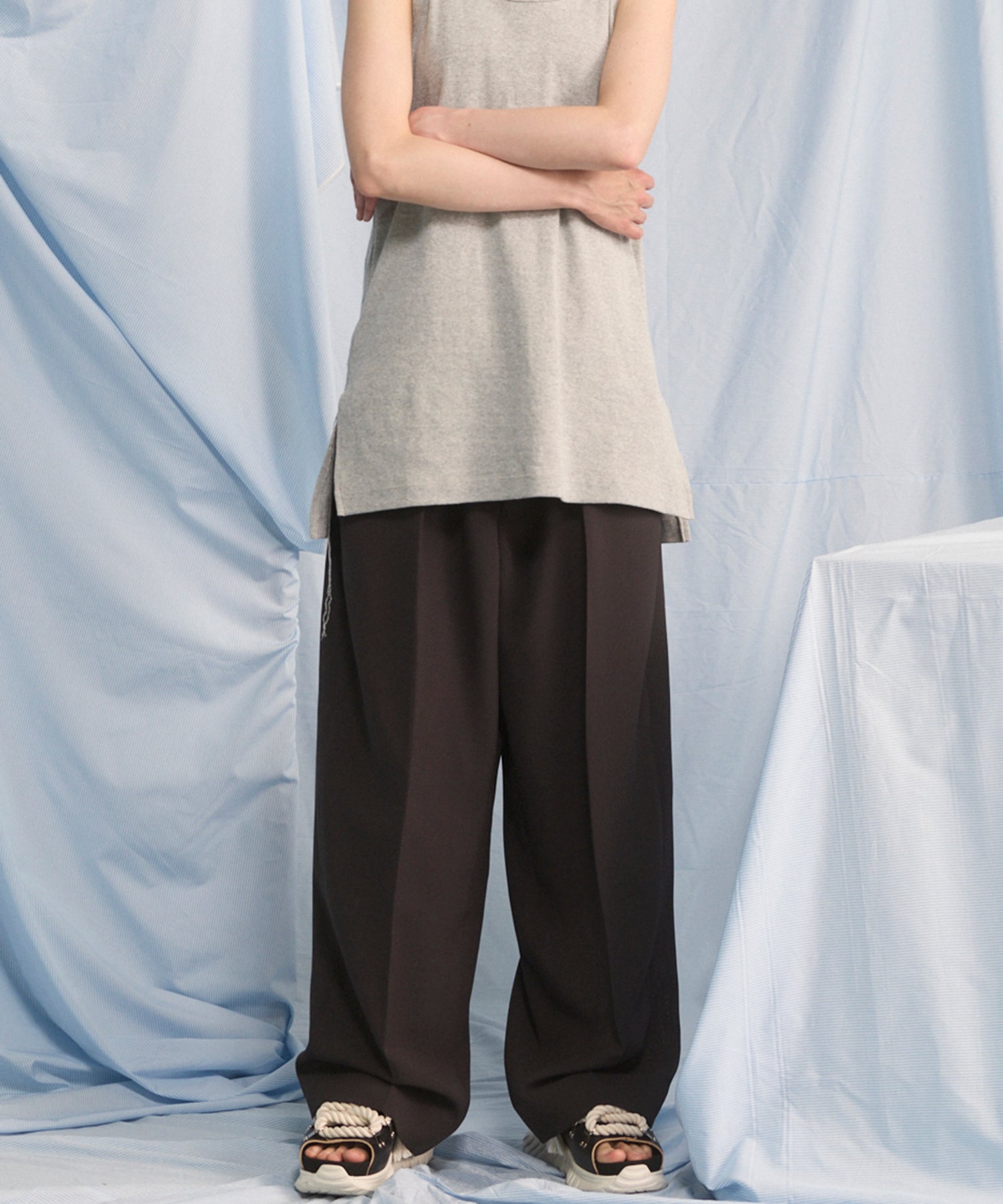 Wooly Mesh One-tuck Prime-Wide Tapered Slacks