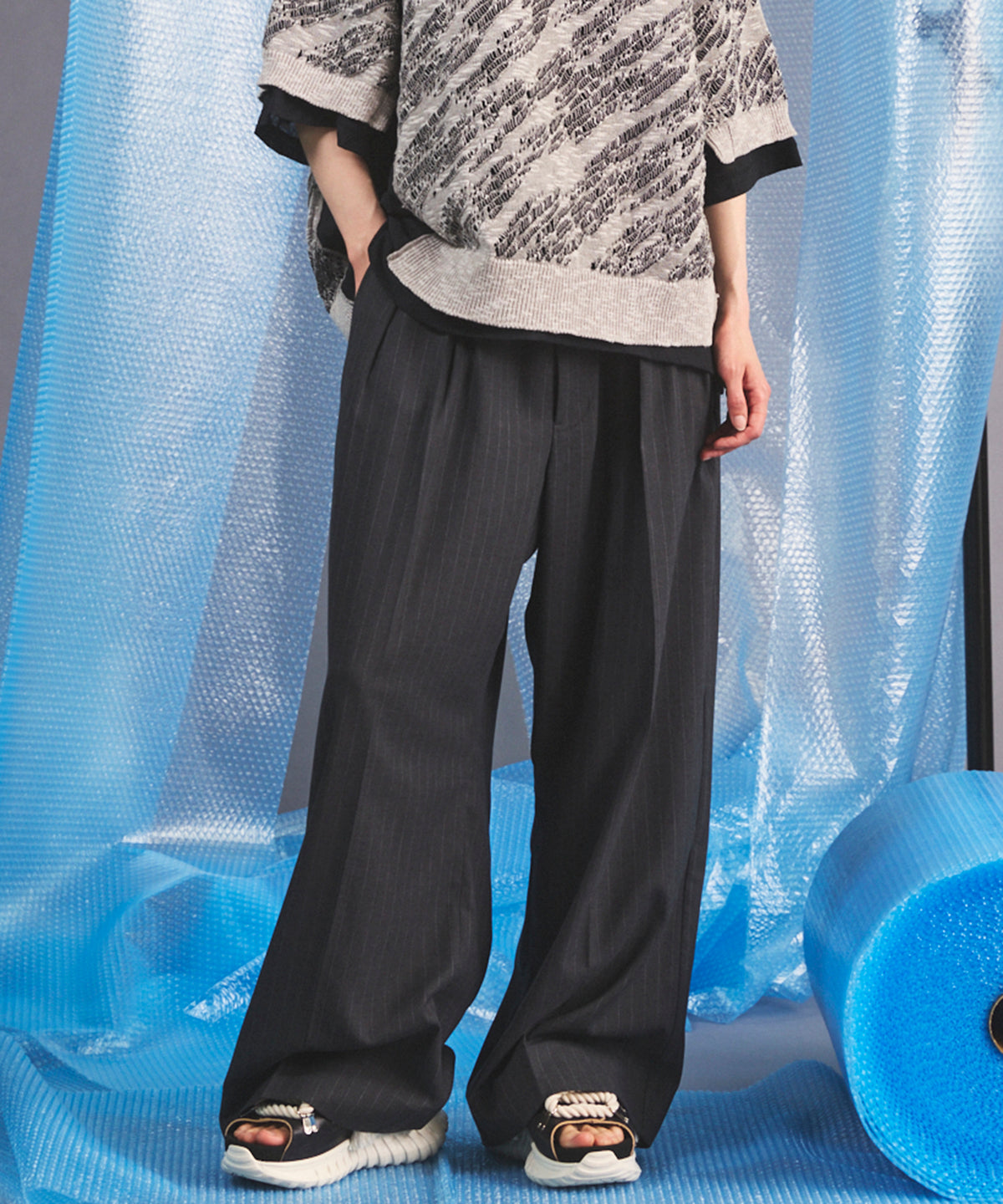 【26SS PRE-ORDER】Airy Striped Gabardine Prime-Wide One-tuck Pants