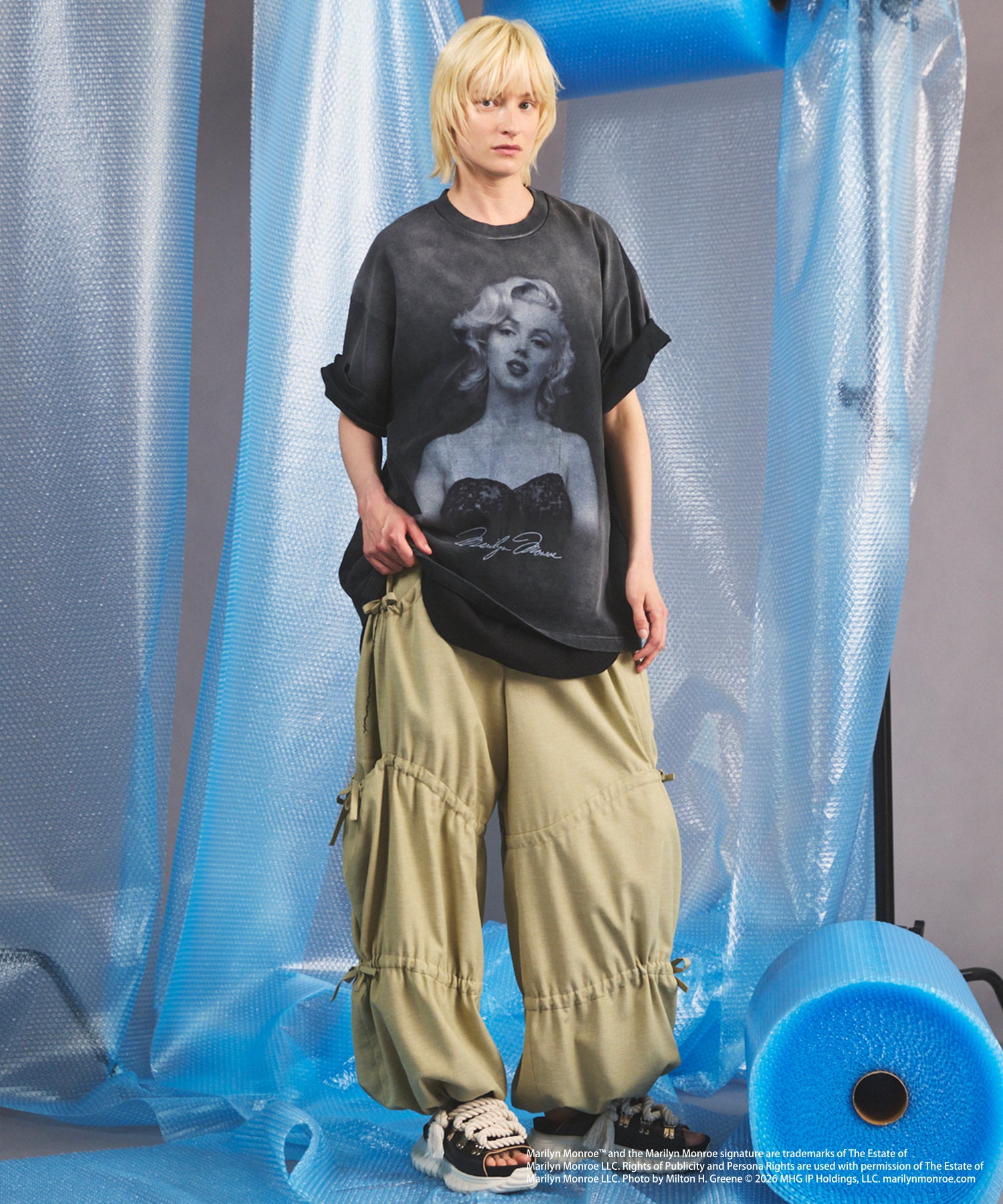 [26SS PRE-ORDER] Airy Striped Gabardine Prime-Wide Two-tuck Pants