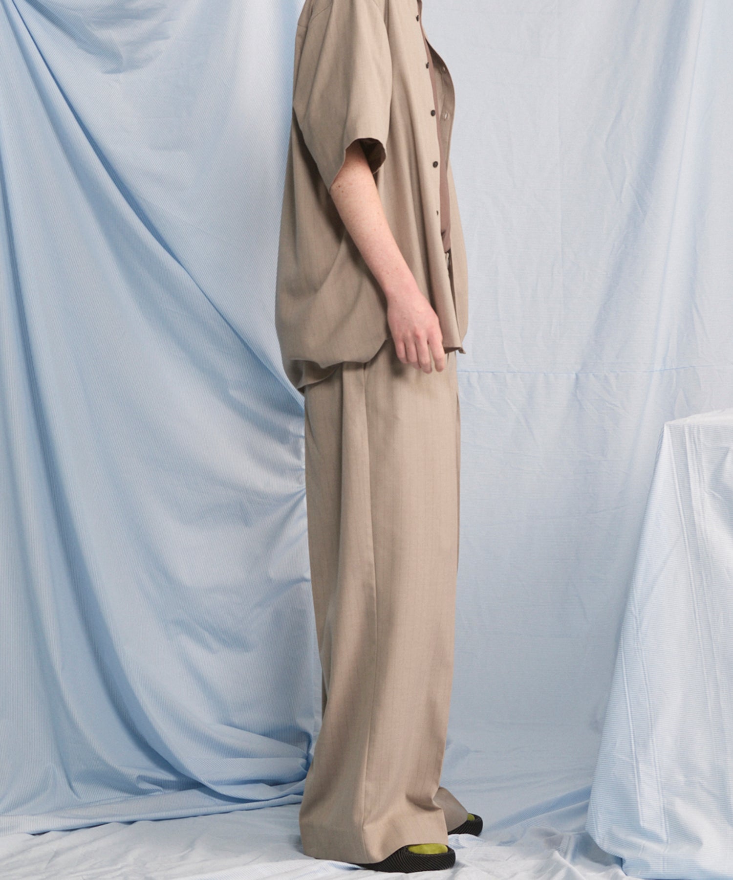 [26SS PRE-ORDER] Airy Striped Gabardine Prime-Wide Two-tuck Pants