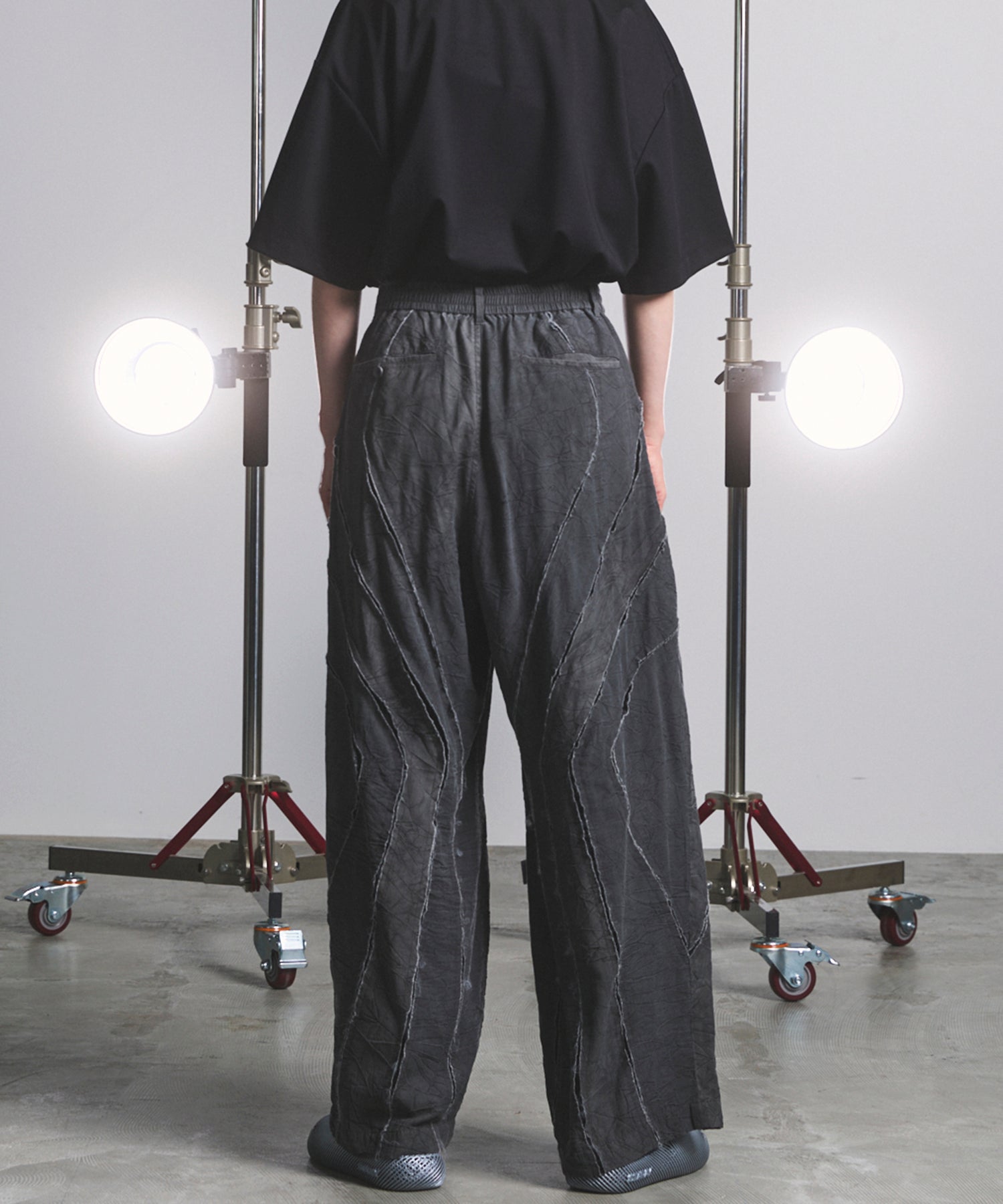 [26SS PRE-ORDER] Airy Striped Gabardine Prime-Wide Two-tuck Pants
