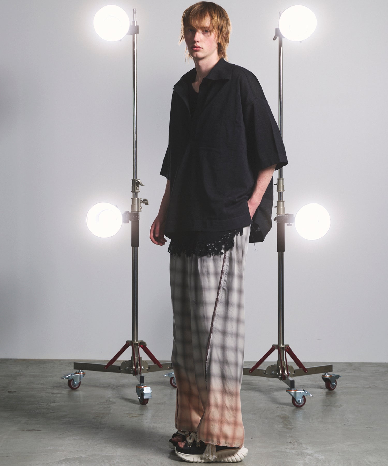 【26SS PRE-ORDER】Ramie-SOLOTEX Prime-Over Deep Front Skipper Knit T-shirt