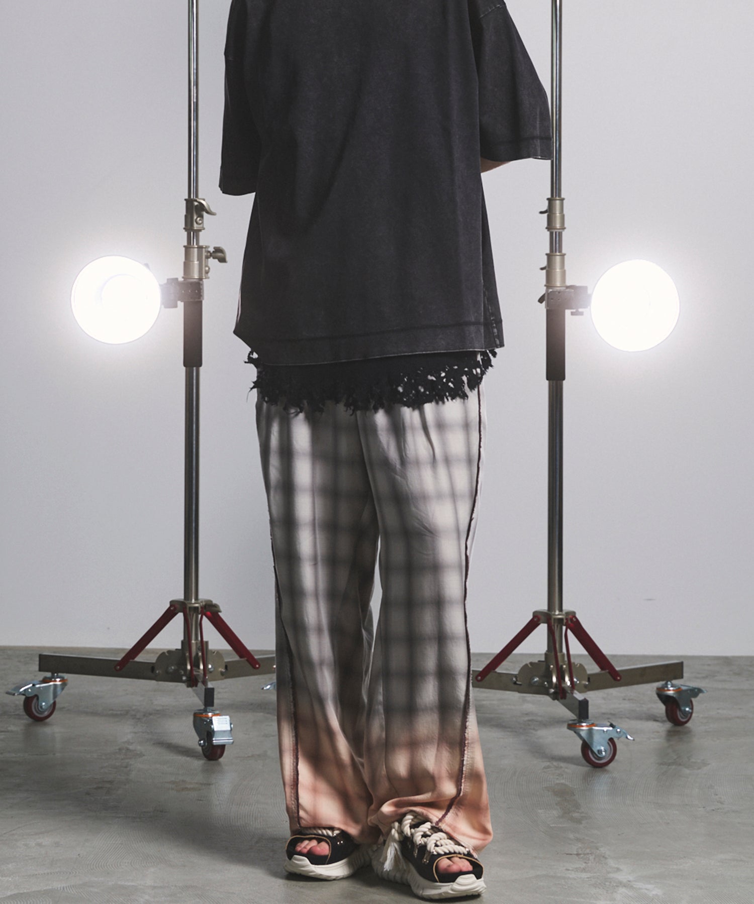 Destroy Damage Prime-Wide Ombre Check Relaxing Pants