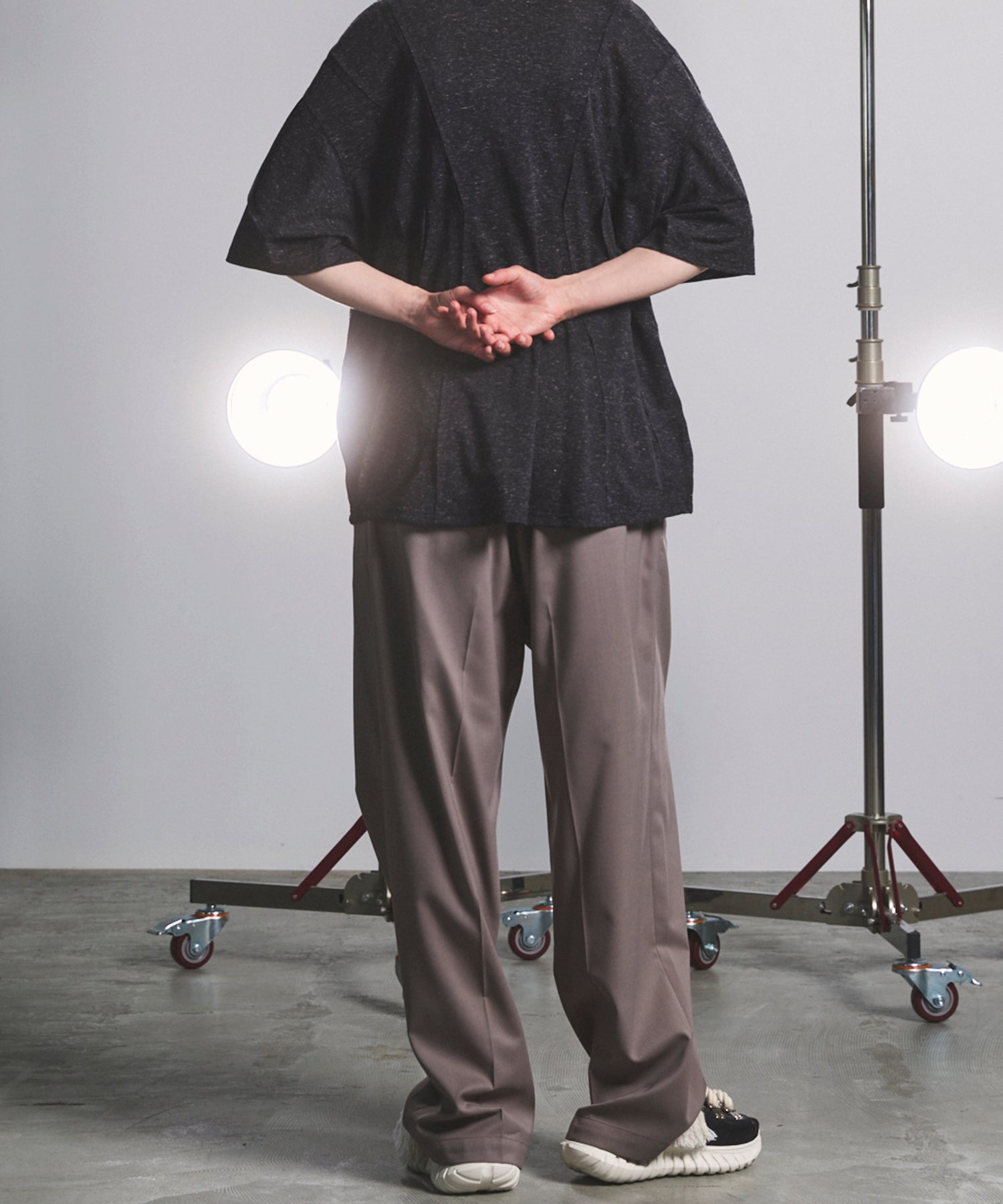 NISHIKAWA KEORI Wool Mix Gabardine Prime Wide One-Tuck Wide Pants
