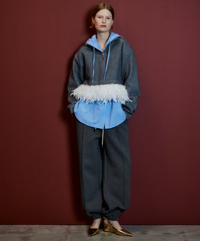 【26AUTUMN PRE-ORDER】Feather Hem Half-Zip Top