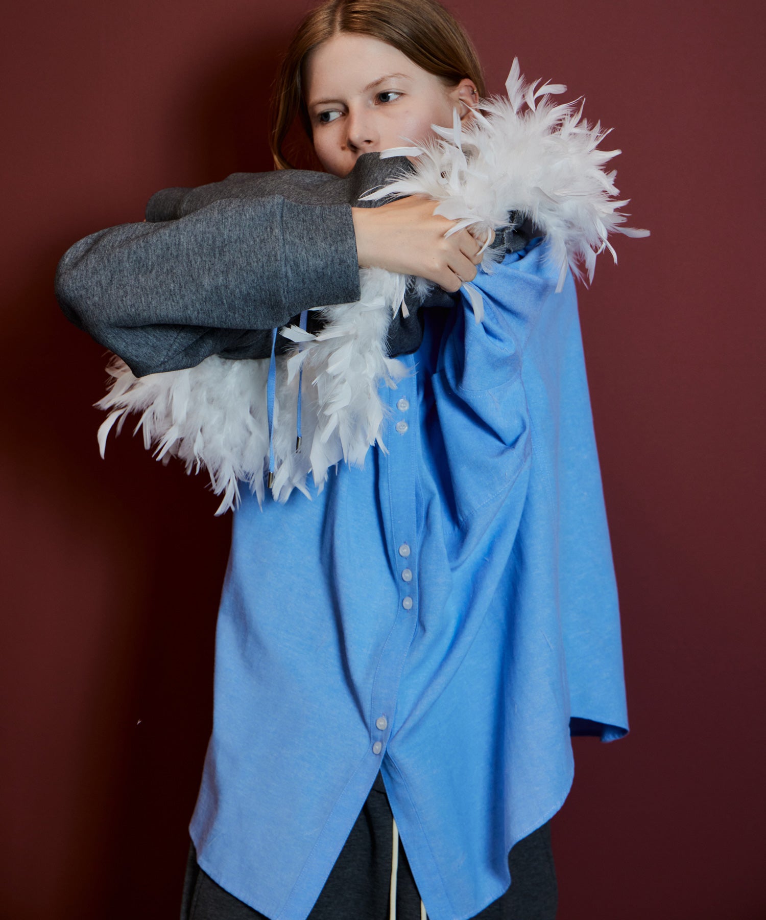 【26AUTUMN PRE-ORDER】Feather Hem Half-Zip Top