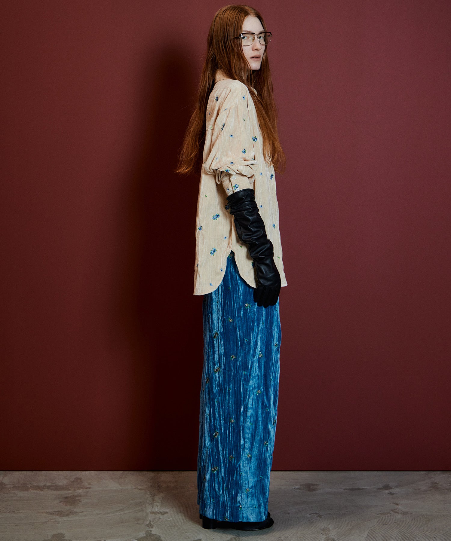 【26AUTUMN PRE-ORDER】Flower Embroidery Velour Overshirt