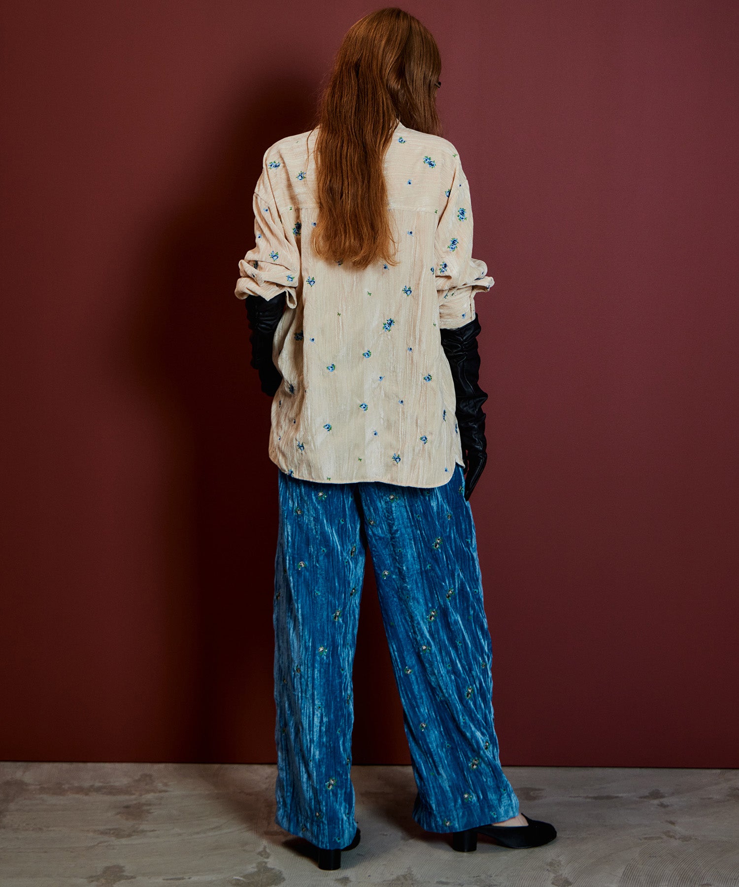 【26AUTUMN PRE-ORDER】Flower Embroidery Velour Easy Pants