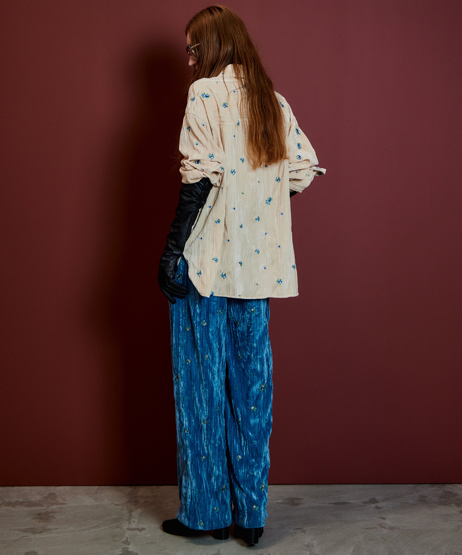 【26AUTUMN PRE-ORDER】Flower Embroidery Velour Easy Pants