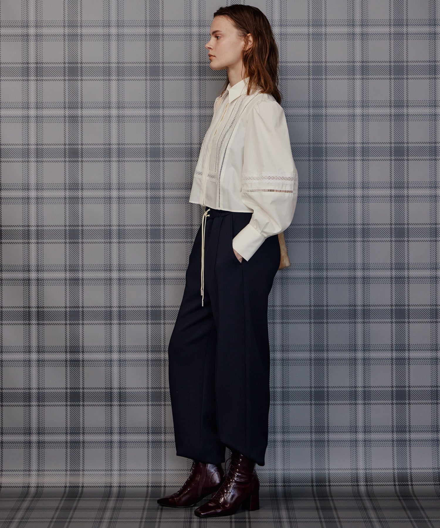 【26AUTUMN PRE-ORDER】Pintuck Lace Blouse