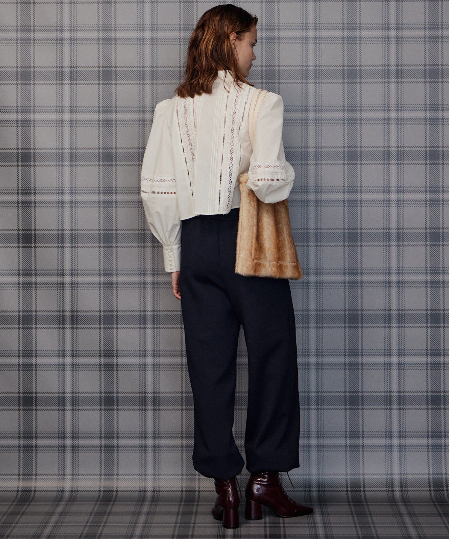【26AUTUMN PRE-ORDER】Pintuck Lace Blouse
