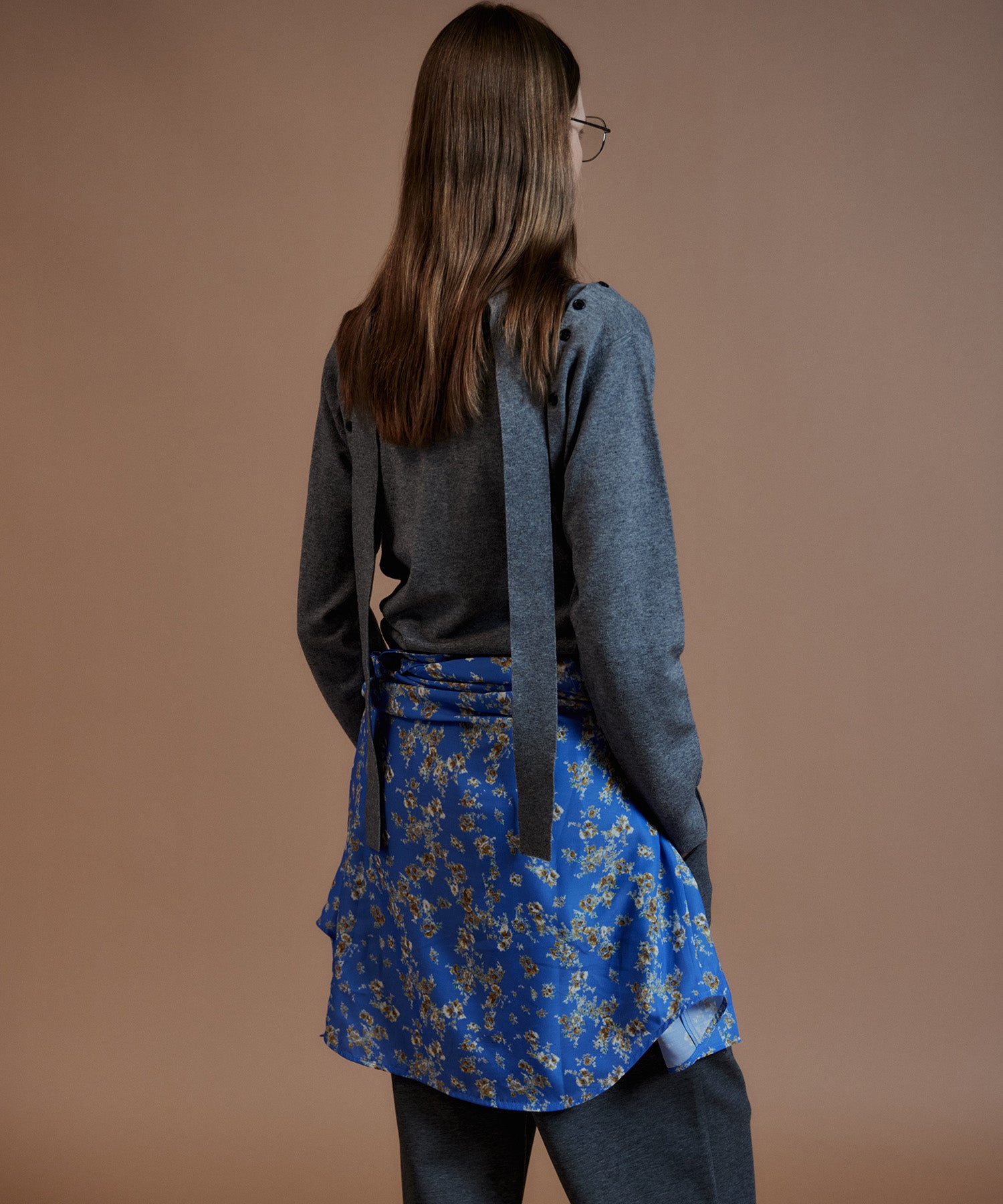 【26AUTUMN PRE-ORDER】Bow-Tie Crew Cardigan