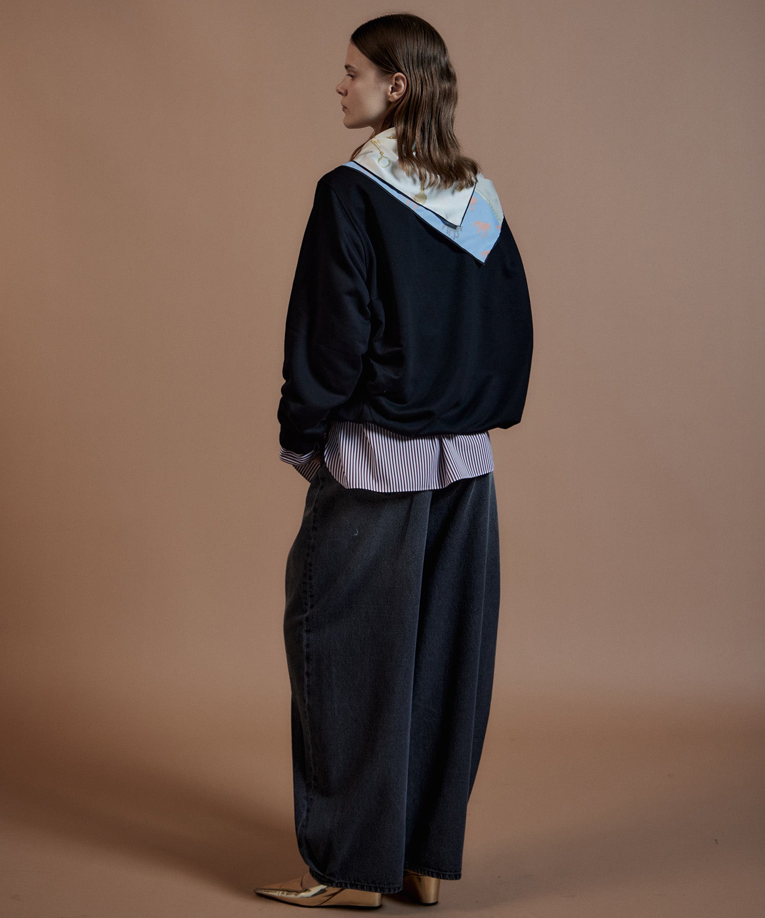 【26AUTUMN PRE-ORDER】2WAY Off-Shoulder Sweatshirt