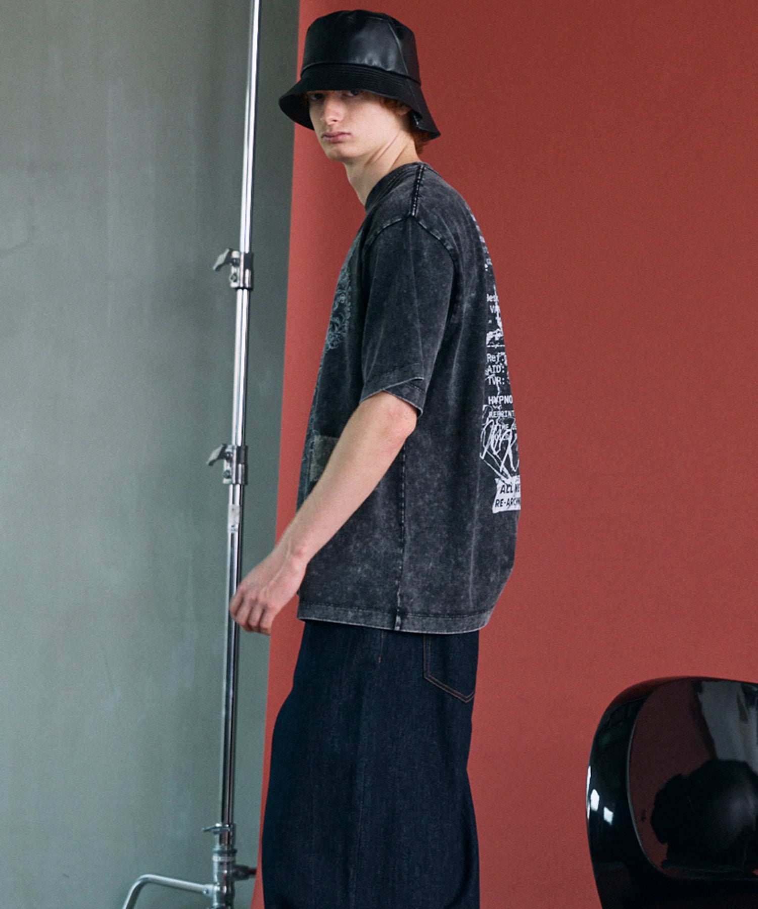 [26SS 预购] [Hypnose Association for MAISON SPECIAL] “MONEY” Prime-Over 褪色圆领图案 T 恤