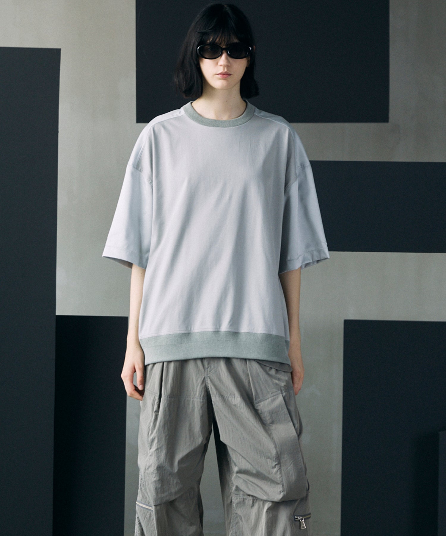 Different Material Docking Prime-Over Side Zip T-Shirt