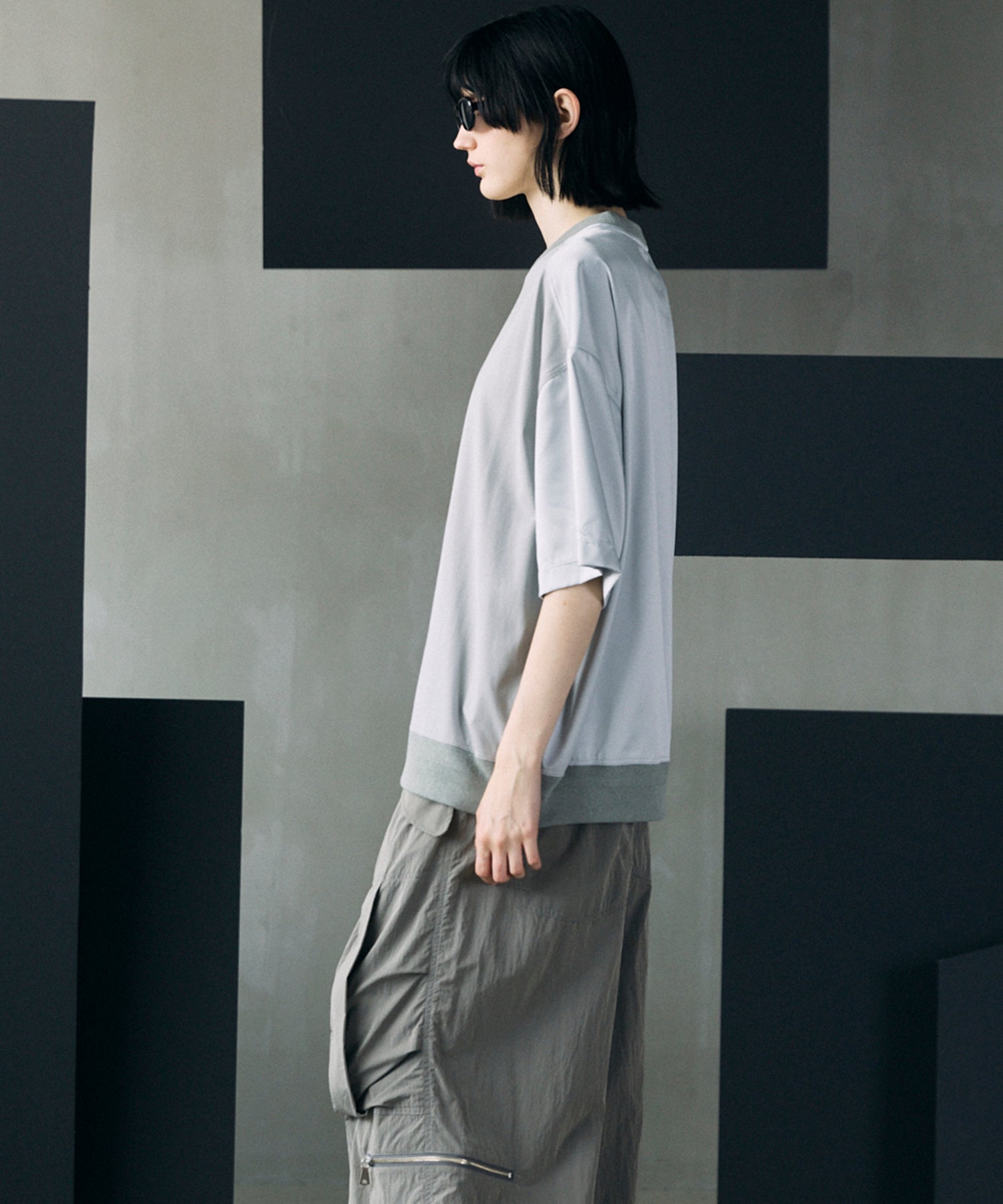 Different Material Docking Prime-Over Side Zip T-Shirt