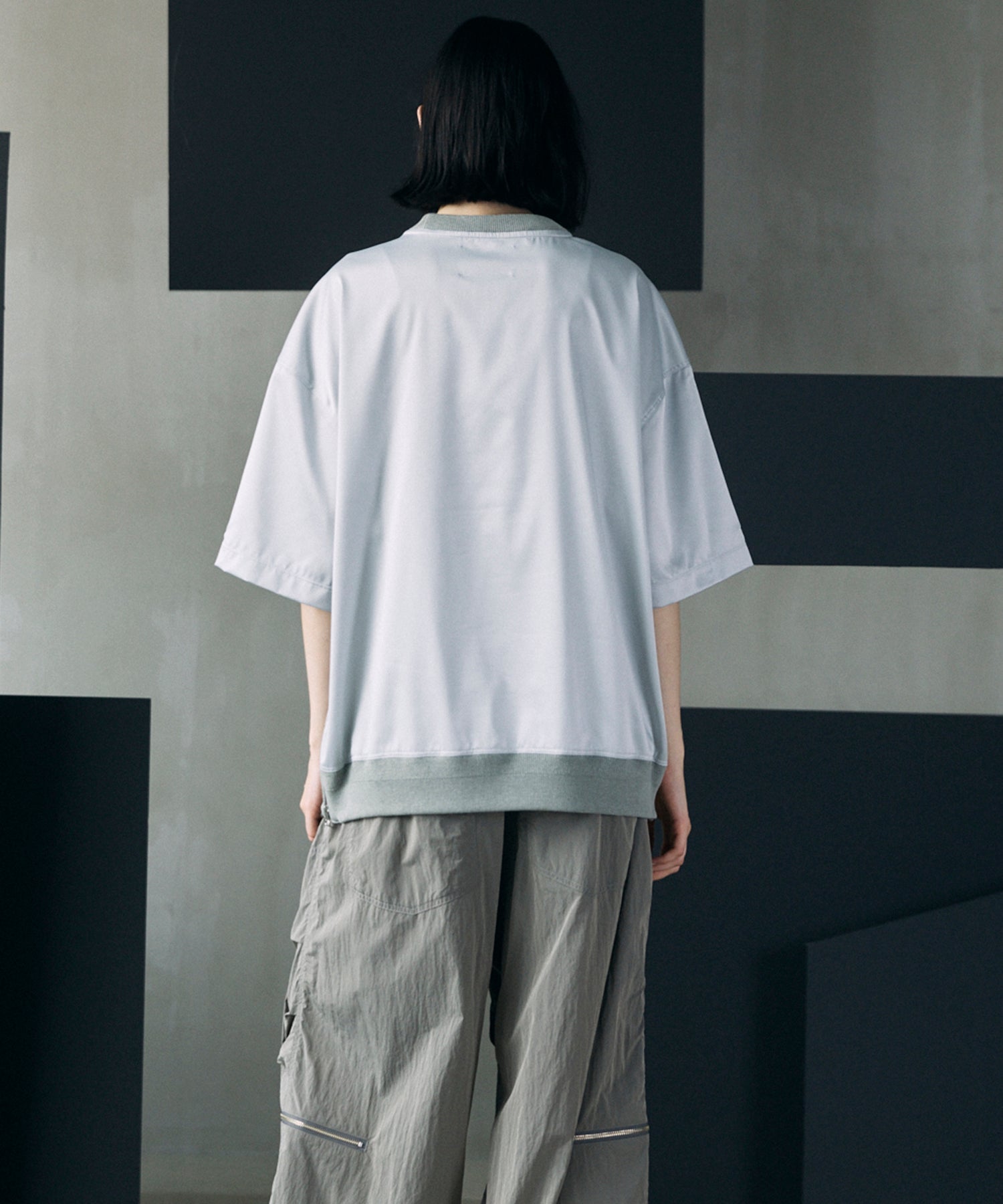 Different Material Docking Prime-Over Side Zip T-Shirt