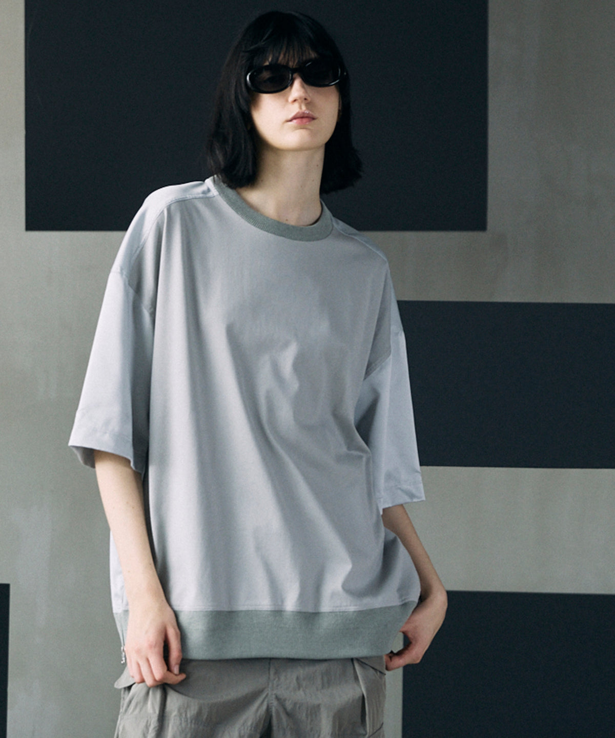Different Material Docking Prime-Over Side Zip T-Shirt