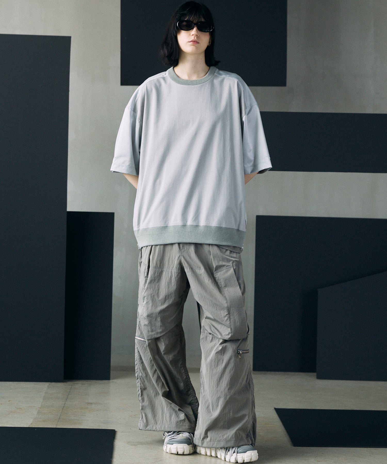 Different Material Docking Prime-Over Side Zip T-Shirt
