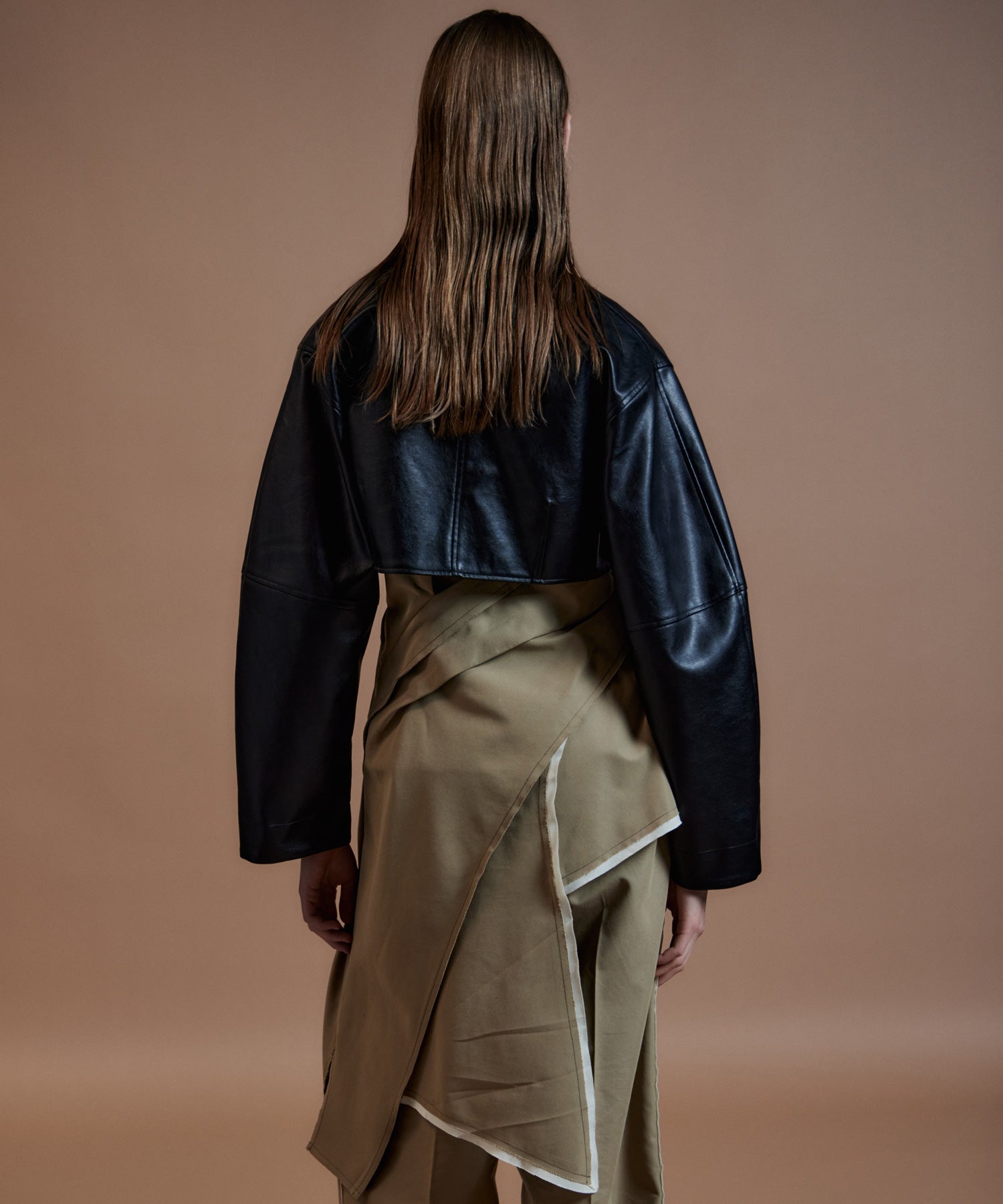 【26AUTUMN PRE-ORDER】Vegan Leather Short Jacket